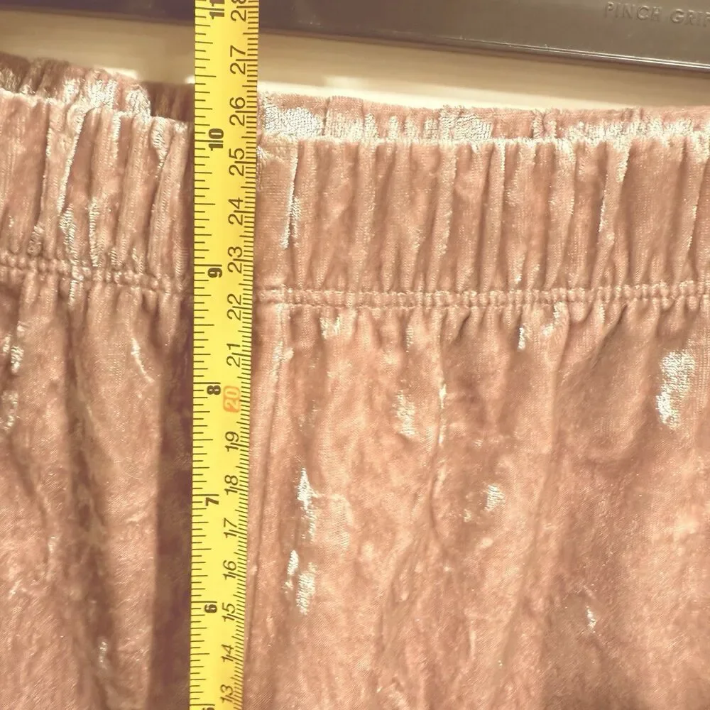 L.A. Hearts Women Velvet Shorts Size M champagne Color